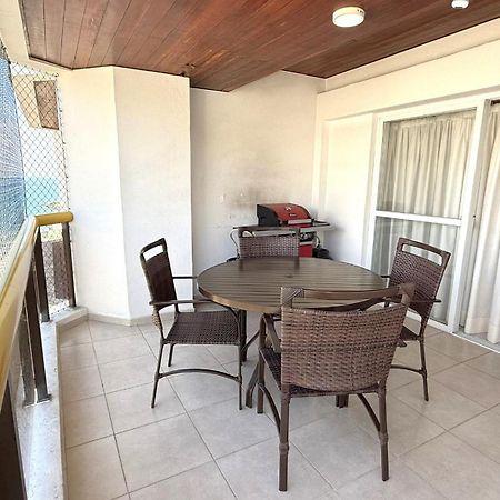 Flat A 1 Quadra Da Praia Das Pitangueiras - Ar Condicionado - 6 Pessoas グァルジャー エクステリア 写真